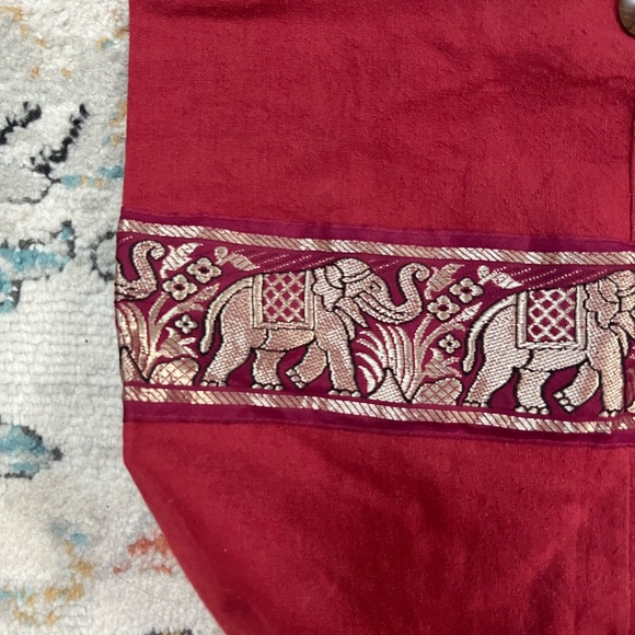 Red Linen Embroidered Bag - Picture 2 of 4